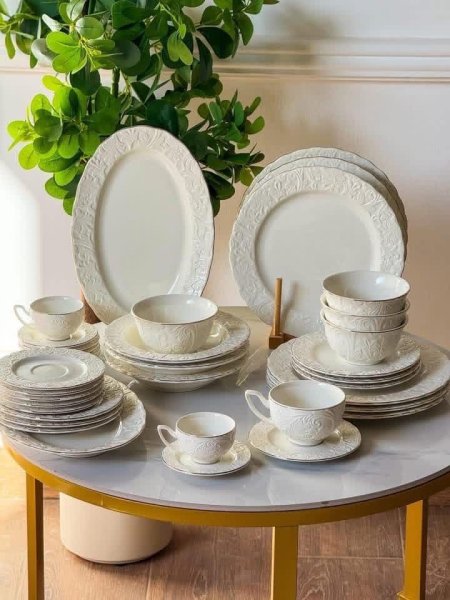 طقم سفرة صحون + فناجين شاي وقهوة مكون من 60 قطعة