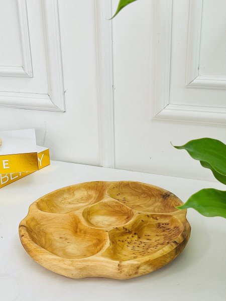 جاط مكسرات خشب مقسم كبير