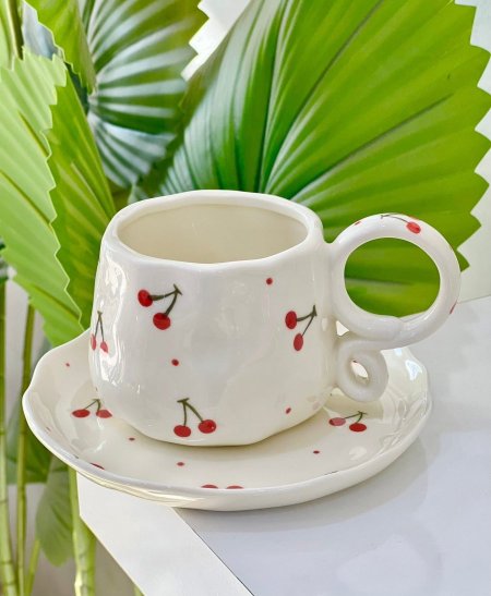 فنجان نسكافية + صحن