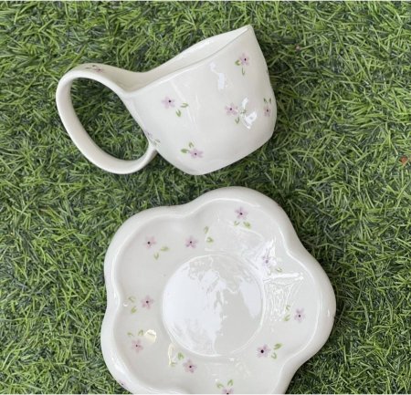 فنجان نسكافية + صحن نفخ