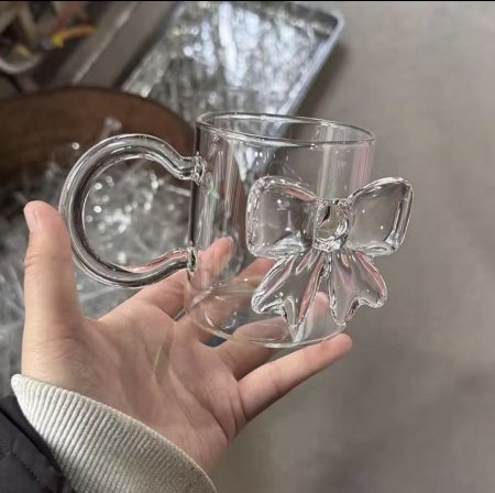 كاسة بيد ببيونة