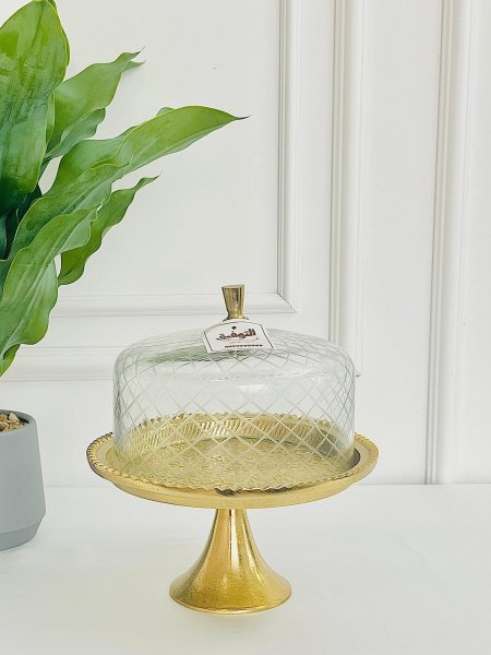 مضيفة نحاس مع قاعده هندي