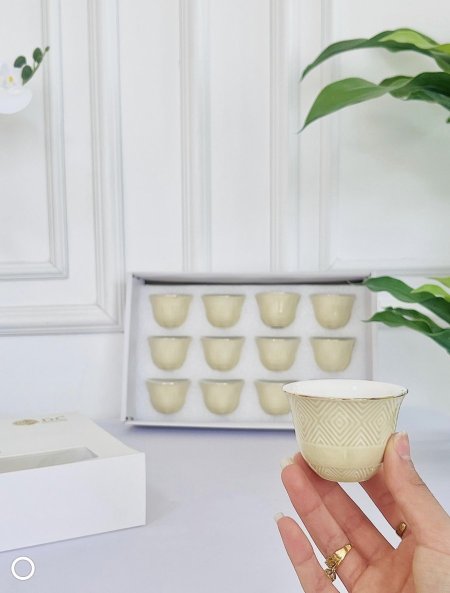 طقم 12 الفنجان ساده