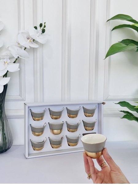 طقم 12 الفنجان ساده قاع معدن