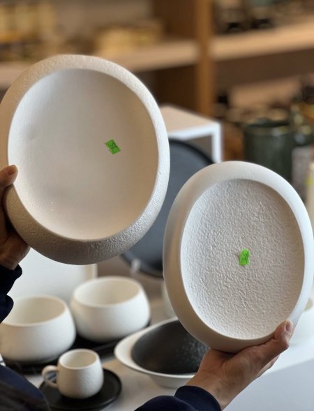 جاط نفخ حجم كبير حجري