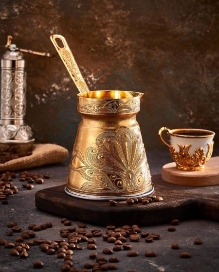 غلاية طاووس ذهبي حجم كبير